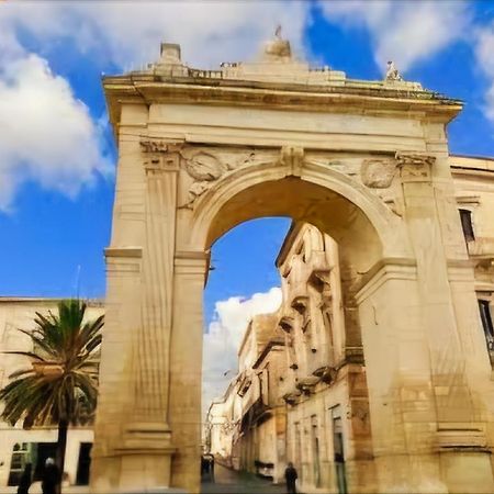 דירות Casa Landolina נוטו מראה חיצוני תמונה